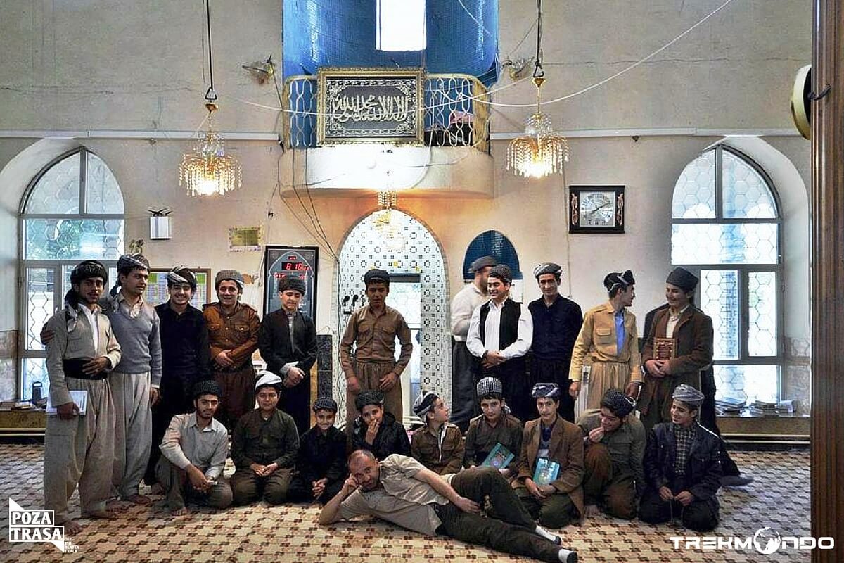 Spotkanie w meczecie. Spotkanie w meczecie.