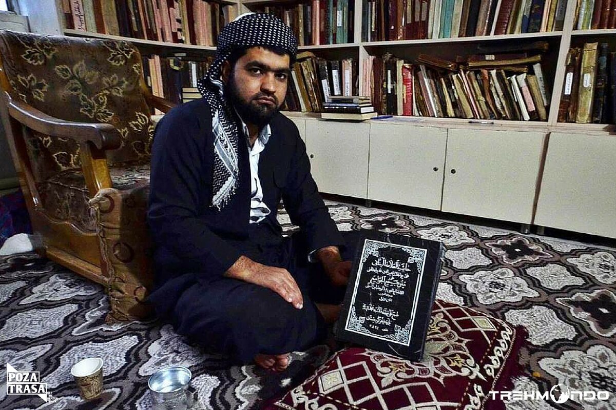 Islamista z Koranem. Islamista z Koranem.